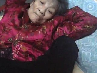 Age-old chinese pussy