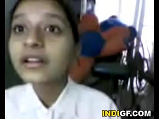 Mi hermana india tiene unas tetas y coño jugoso