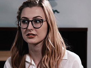 Geschoolde Babe Britney Light weet hoe je een lul goed te berijden