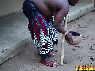 Chef j'ai attrapé l'étranger qui a pu baiser ma grande mère en public