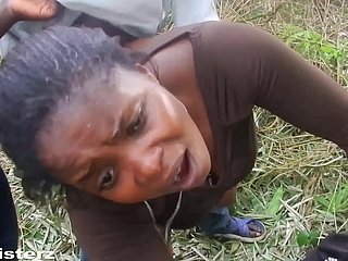 Putain d'aboki grosse bite noire dans ma ferme de maman