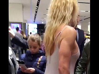 Sesso, lampeggiante e snapchats sporchi in Francia e Spagna