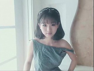 Japanse tiener speelt op cam