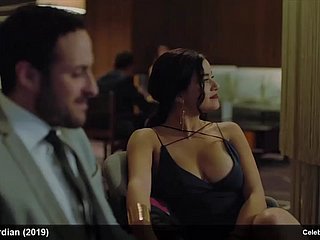 Paulina Gaitan Scene di film in topless ed erotico