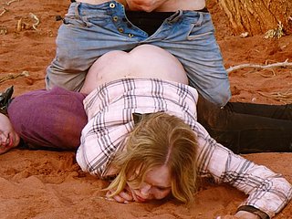 MILF Kirli Kirli Anal alırken Cuck Girl katılır