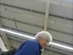 Güzel Büyükanne