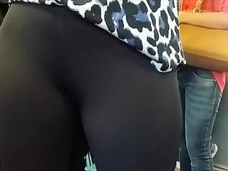 Tastte haar kutje in de trein