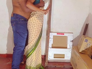Pasangan Amatur Sri Lanka yang melakukan hubungan seks di pejabat.