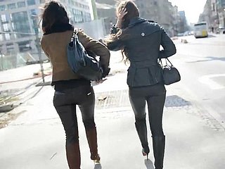 2 Teensluts Fittingroom di Fur & Bootfetish Voyeur