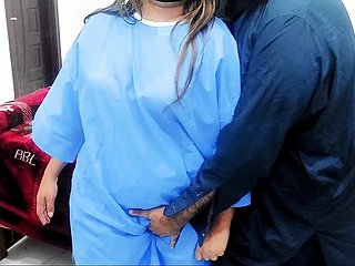 Pakistan Doktor Berklumping Dig up Untuk Jururawat Berjalan ke Seks Anal dengan Audio Hindi Jelas
