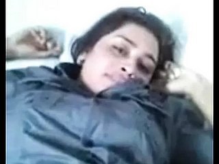 Aunty yang baru berkahwin melakukan hubungan seks dengan saya