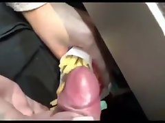 테이크 아웃 감자 튀김에 특별한 소스