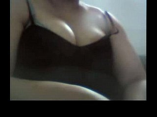 Tunisian Hanen di Skype