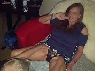 Mijn vriend likt mijn vrouw aan verschillende orgasmes