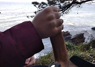 Mamada pública con vistas al mar :) !! Rápido, Correte Que Viene Alguien !!!