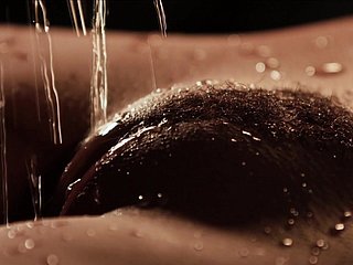 갈색 머리 바네사 데커와 함께 선교사 직책에서 에로틱 한 멍청이