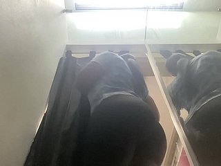 كاميرا مخفية في غرفة الملابس بمركز سارة للتسوق