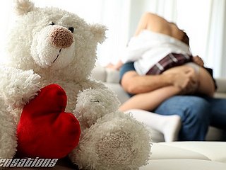 Ground-breaking Sustainable - She Wanted Atop Her Uncultured Chuck-full on Valentine's Steady old-fashioned (Athena Heart)