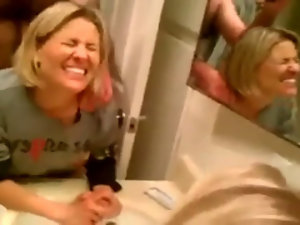 Cute MILF Fucked move forward The Bathrrom Iteration