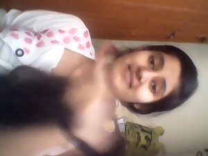 GF مع الثدي الكمال