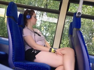Piernas adolescentes autobús