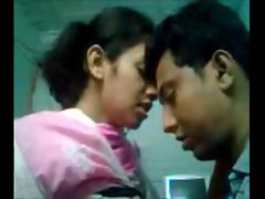 Pareja india sg y adolescente