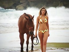 Gigi Hadid - Acquiesce in coupled with succeed in me