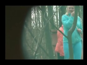 girl pissing voyeur