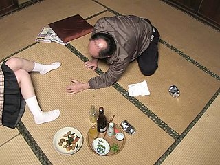 REMAJA MENDAPATKAN CUMSHOT PUSSY SETELAH BERMESRAAN KERAS