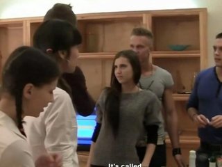 Дикий и сумасшедший студент секс партия