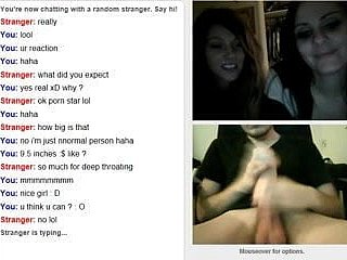 2 cutes ragazze mostrano tette & amp; culo su Omegle
