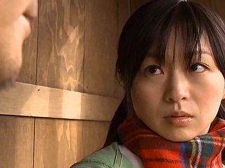 jeune japonaise fügsam offerte toilettes pervers