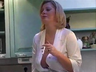 geweldige stiefmoeder bij keuken