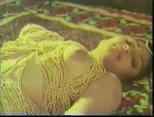 بھارتی چھاتی چوسنا مووی کلپس