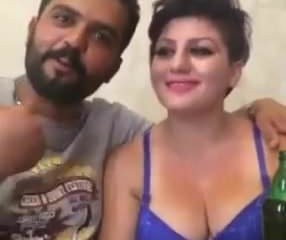 IRAN Mignon Prostituée fille à boire avant Sexual connection MA