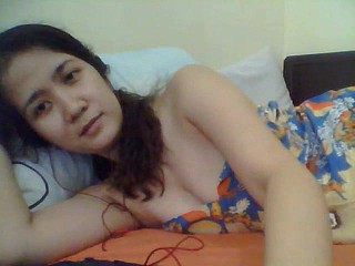 comel milf Philipino menunjukkan buah dada untuk skype bf-p3
