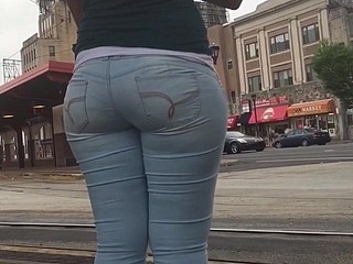 Latina Titillating Saya DILIHAT DI DUA HARI BERBEDA