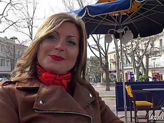 Andrea wordt geneukt 1080p