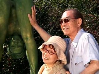 Scalding asian seks w miejscach publicznych
