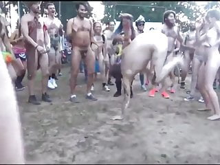 Ama ballare nudo not far from pubblico, mi piace masturba su di lei