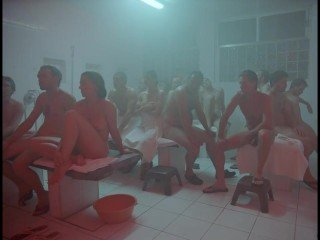 villaggio nudità gruppo