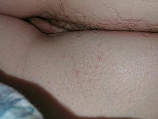 Hairy Ass femme et Warp arrière Pussy - Inconscient